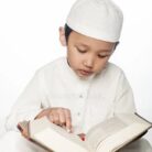 reading-quran-28562842